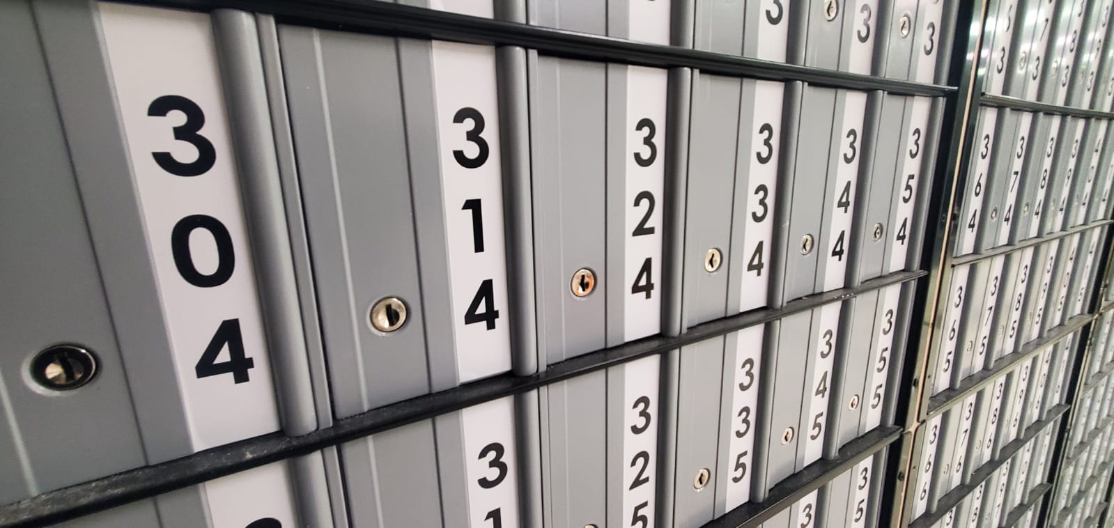 Private mailbox rentals and package services at Star MailHub and More in Roanoke VA